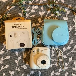 NWT Instax Mini 8 Polaroid Camera with Case